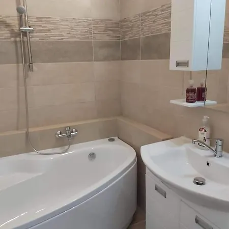 Ancsi-lak * Ταπόλκα