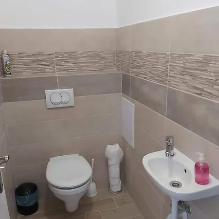 Διαμέρισμα Ancsi-lak